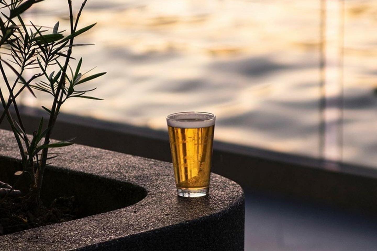 The Salil Hotel Riverside 방콕 외부 사진 A glass of beer