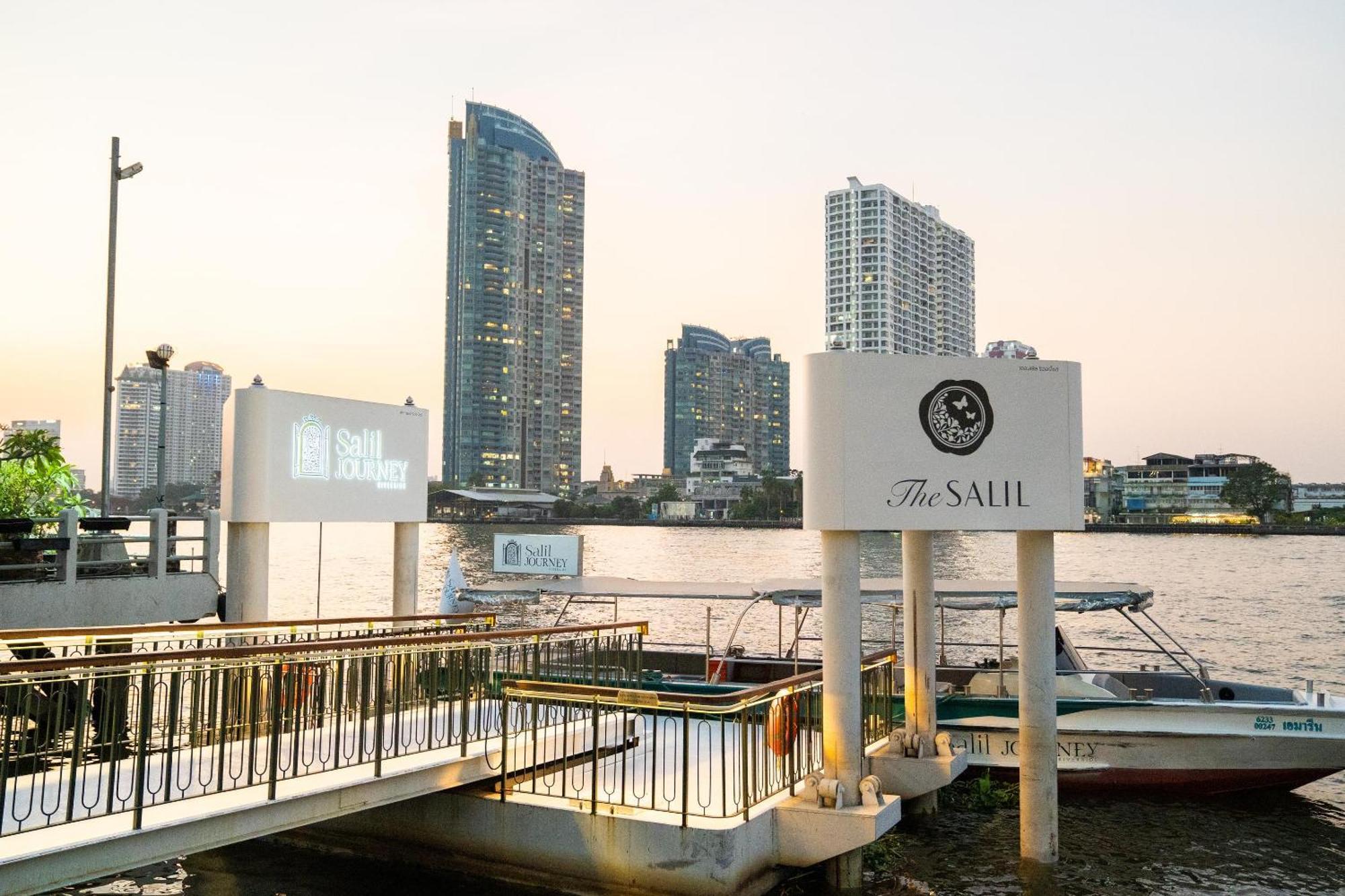 The Salil Hotel Riverside 방콕 외부 사진 The River Pier