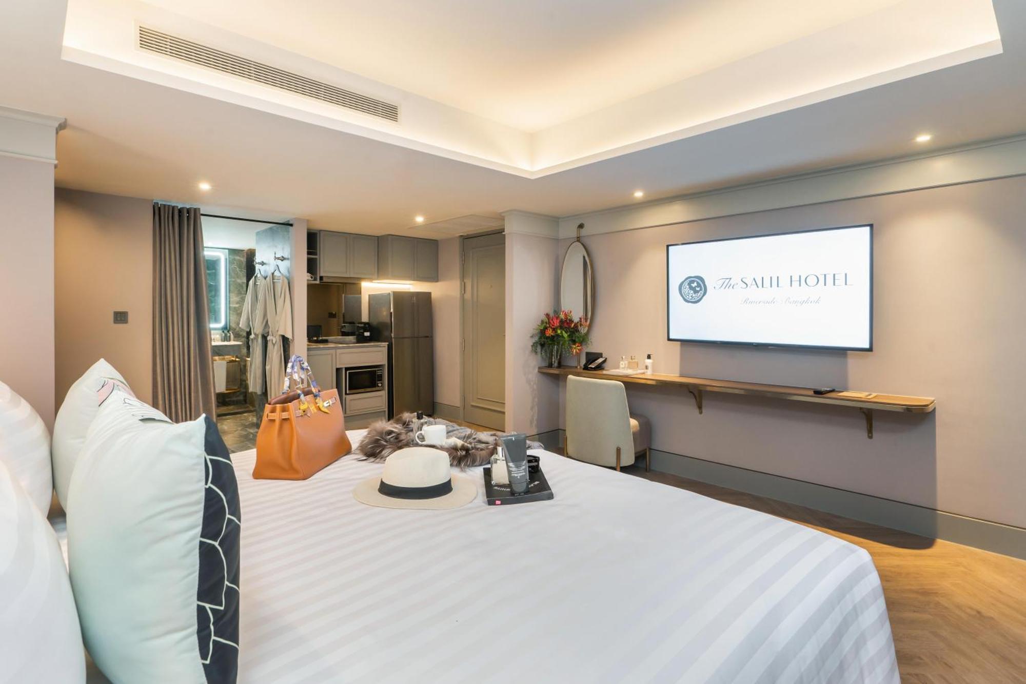 The Salil Hotel Riverside 방콕 외부 사진 Deluxe Suite